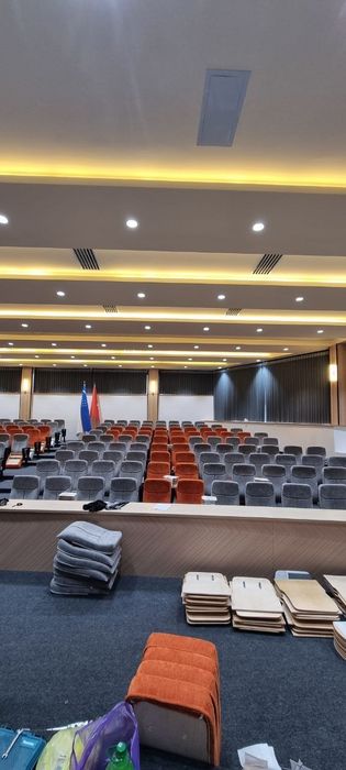 Teatr • Konferensya• Aktf zallar uchun kreslolar