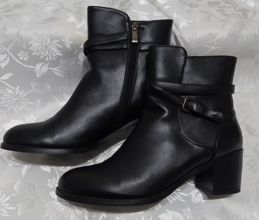 Женские полусапожки