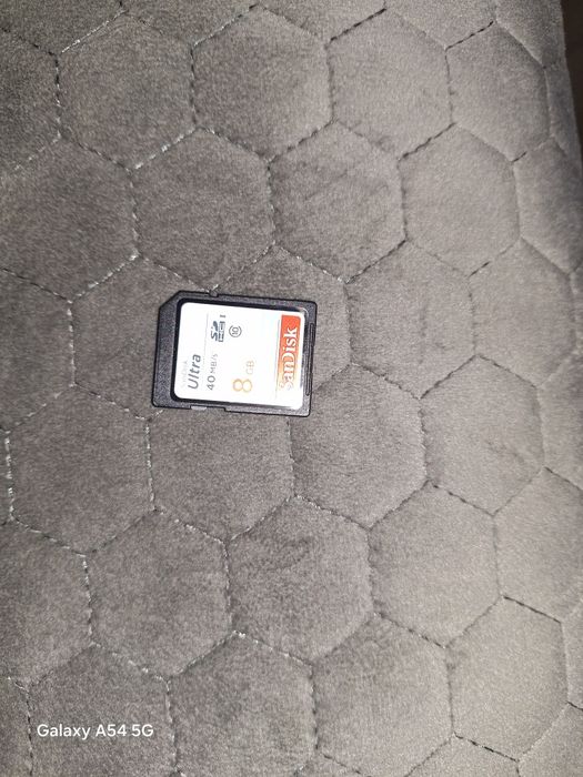 Фотоапарат Nikon D3300 пълен комплект с чанта