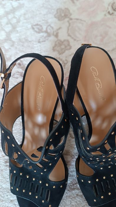 Дамски сандали .