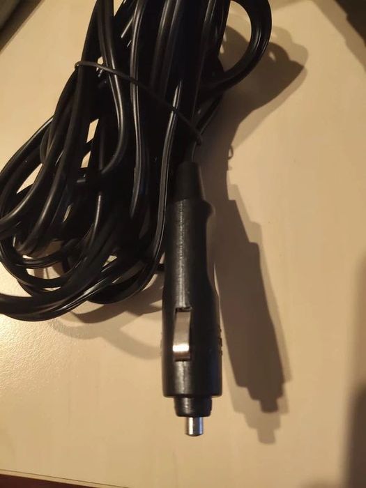 Vând aspirator mașina nefolosit Black Decker PD1200AV