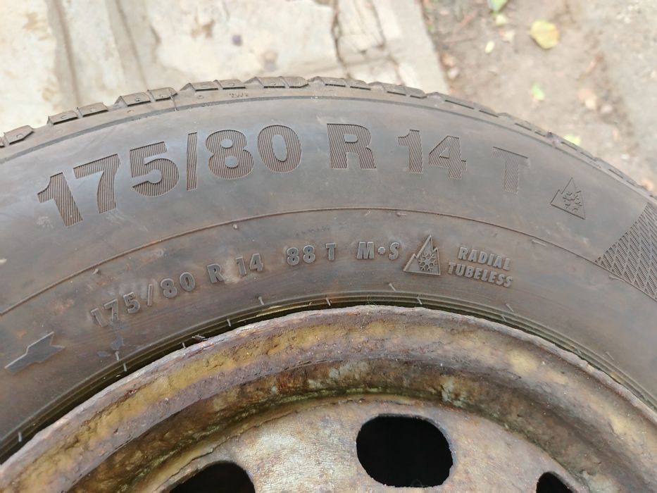 Гуми два броя 175/80/14