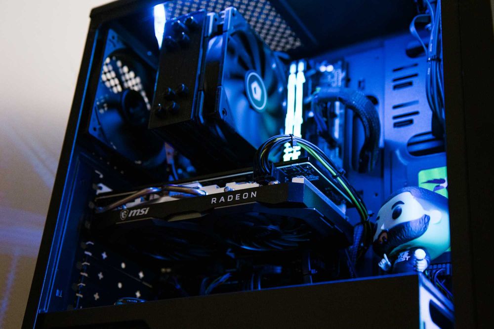 PC Gaming: Ryzen 5 5500 + RX 5600XT+ 16GB DDR4
