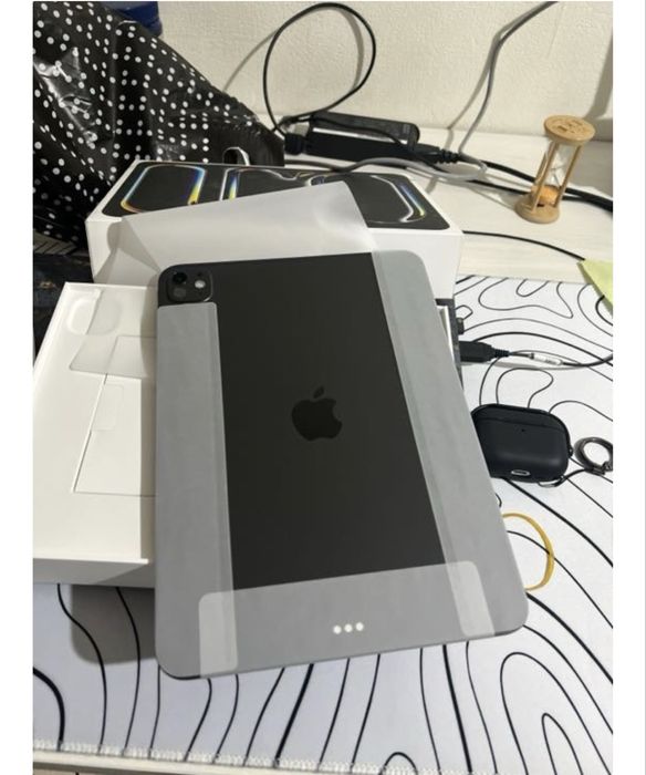 Продам Apple iPad Pro 11″ M5 256 ГБ