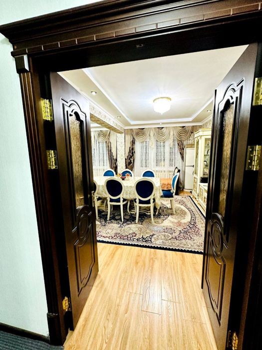 Юнусабад 14 квартал 105 м2 огород +подвал парковка для 3 авто