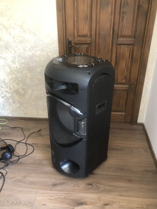 Vând boxa akai perfect functionala!