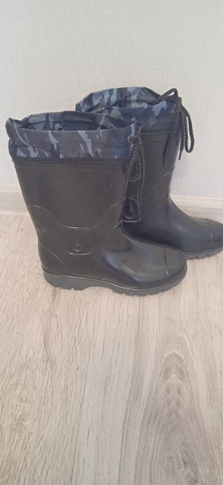 Резиновые сапожки