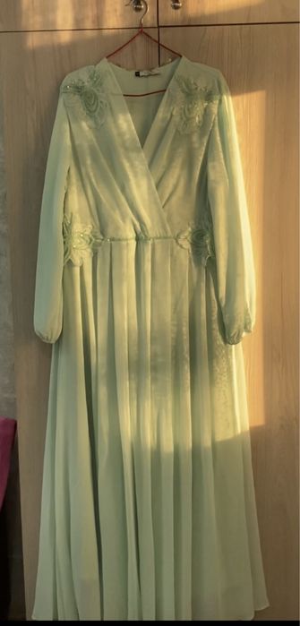 Продам платье состояние отличное