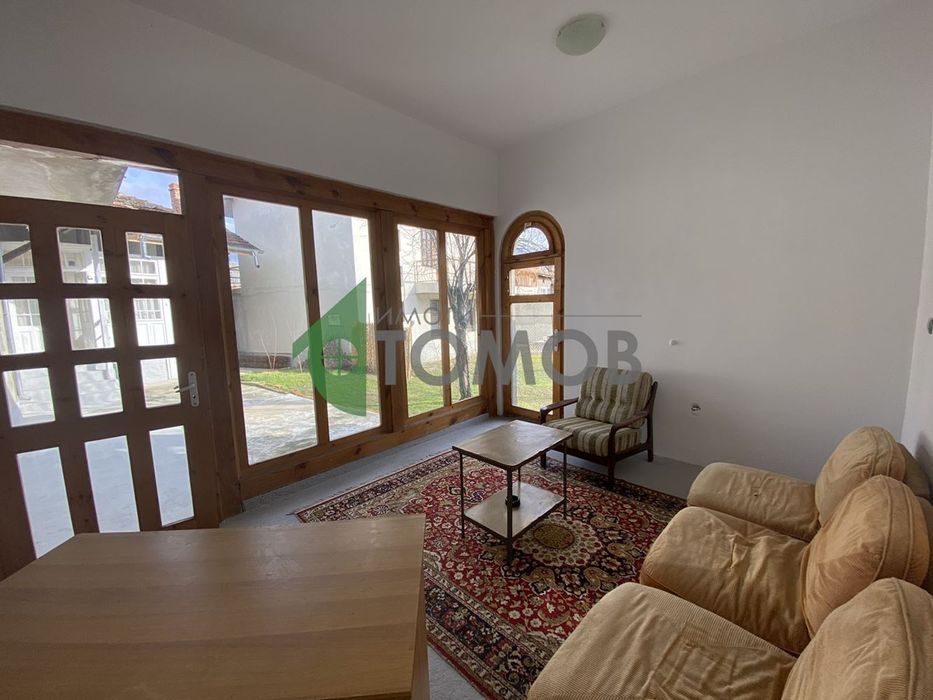 Продава се Къща в Велики Преслав - 220 кв.м за 348 €/кв.м - Снимка #2