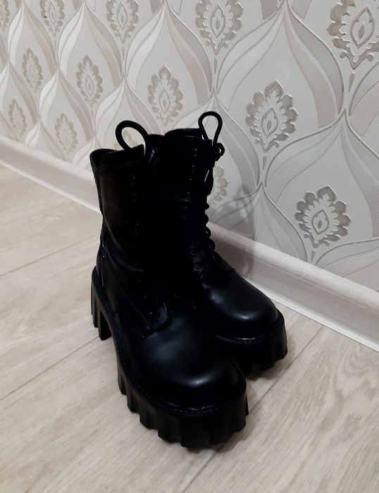 Продам 3 пары обуви 37 размера