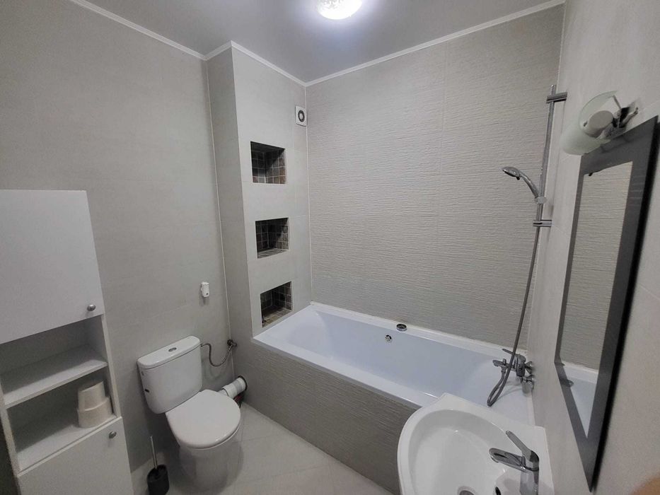 De inchiriat 2 camere spatioase Rediu