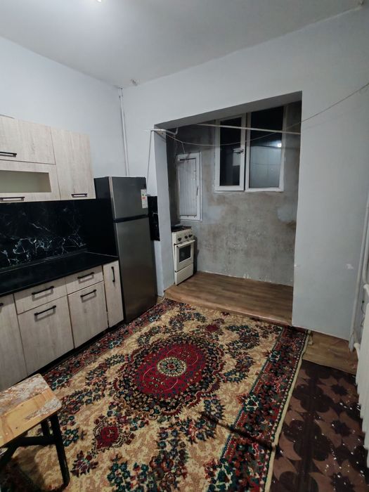 Arenda kvartira. Lesinova 1. Kadishva bozor yonida. 1/7/9