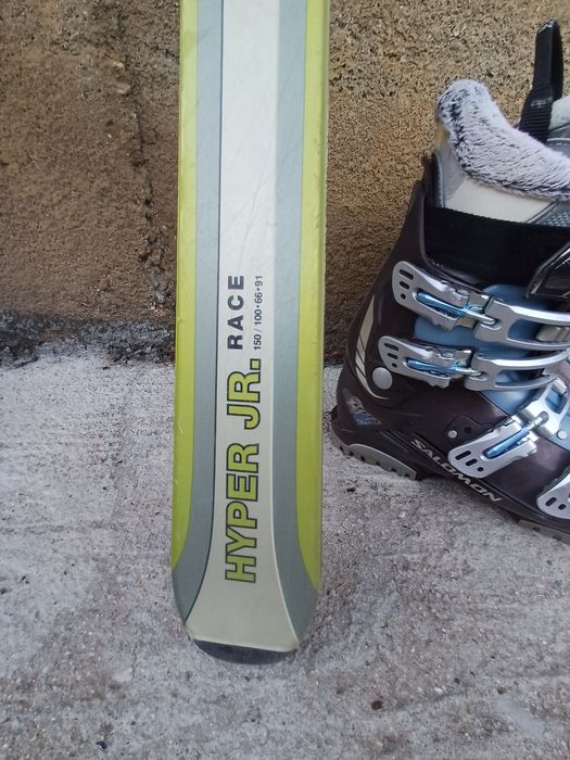 Ски, ски обувки и щеки