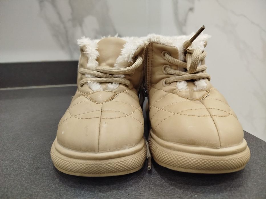 Продам детское обувь