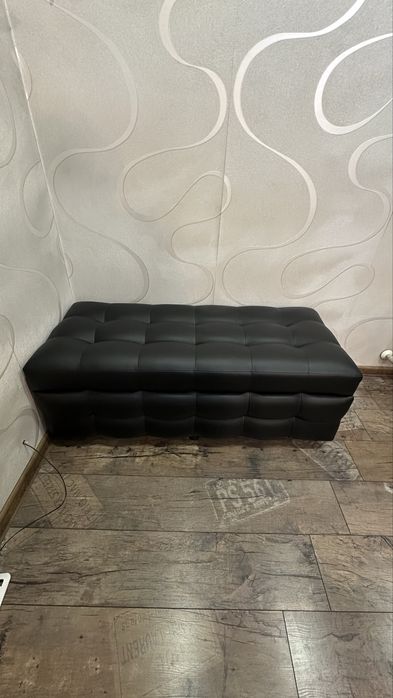 Пуфик с нишей для хранения