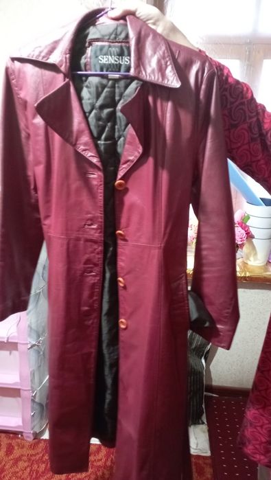 Аёллар кийими кизил кожа карэя махсулоти