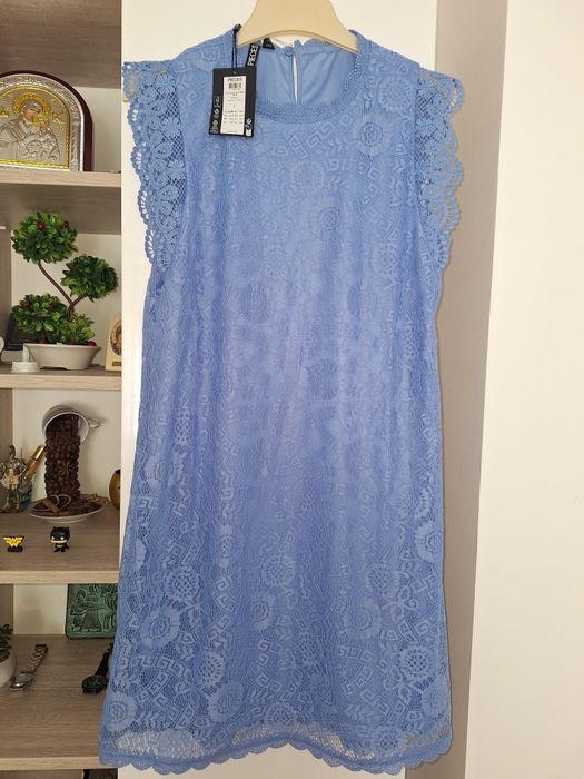 Haine noi cu etichetă( bluze, pulovere, tricouri)