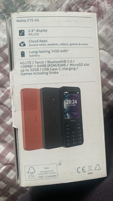 Продам кнопочный телефон Nokia 215. 4G