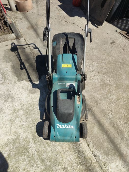 Masina de tuns iarba electrica Makita