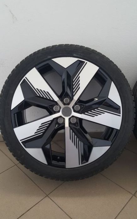 JanteRenaultKadjarArkanaSymbiozCapturMeganeE-TechKoleosScenicE-TechEspaceAustralRafaleTalismanDusterBigsterStrikerNissanJukeQashqaiX-TrailAriya5X114.3