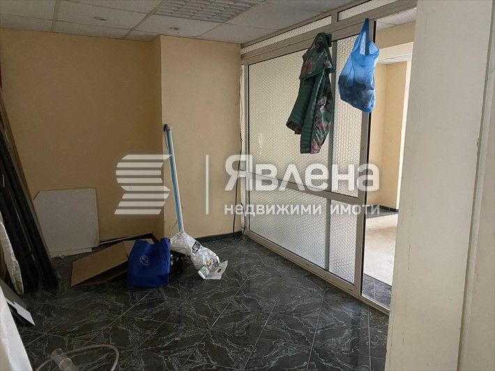 Продава се Магазин в Бургас, Възраждане - 93 кв.м за 775 €/кв.м - Снимка #1