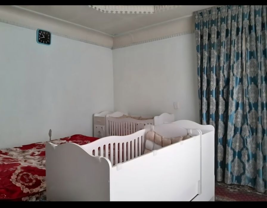 Уй сотилади 5.5 сот. Бошка бизнес учун хам кулай локацияда