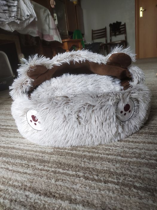 Лежанка для кошек