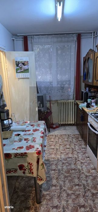 Apartament 3 camere zona Brancoveanu/parcare