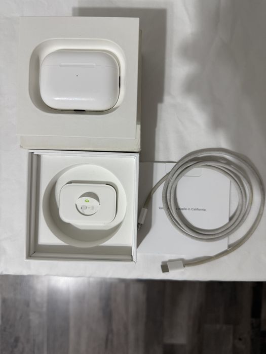 Продам Apple Airpods Pro 2