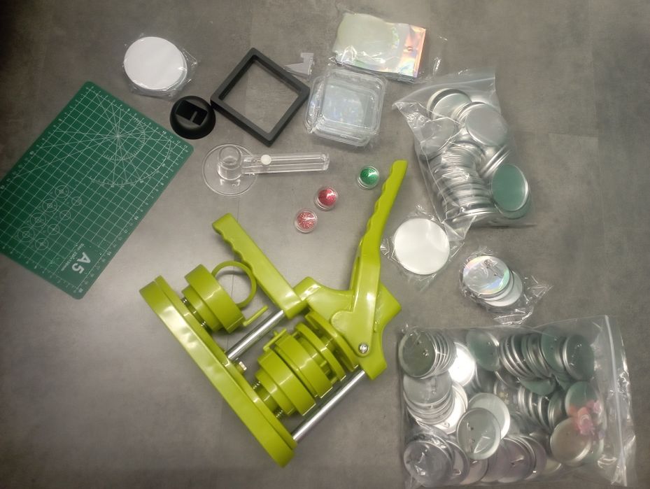 Набор для значков, торг