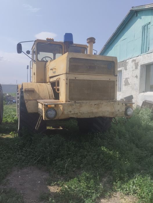 Продам кировец к701