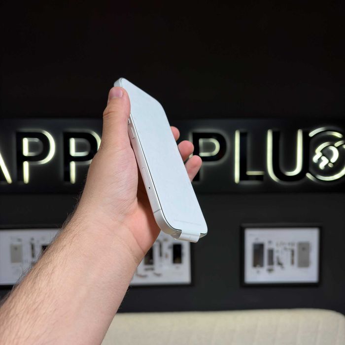 iPhone 17 512Gb White Aproape Nou + 24 Luni Garanție/ Apple Plug