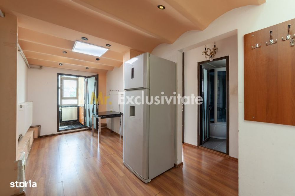 Apartament Decomandat - Trivale - Etaj Intermediar