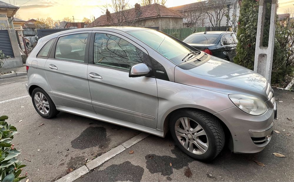 Mercedes- Benz , B 170