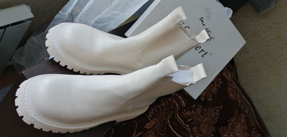 НОВЫЕ ботинки демисезон 39р