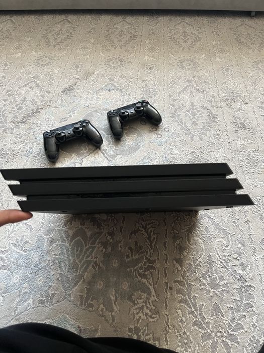 PlayStation 4 Pro по цене договоримся