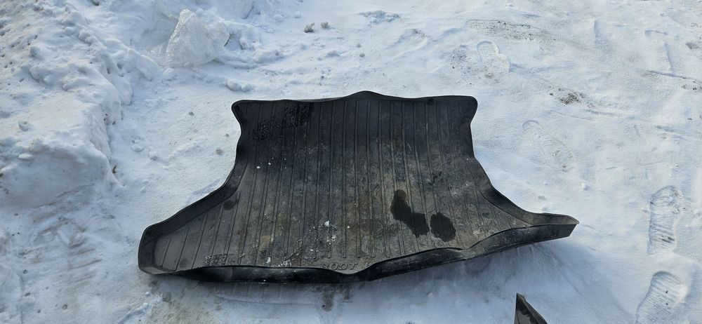 Багажникке поликтар ваз 14,приора