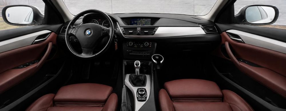 BMW X1 2012 — imagine 3