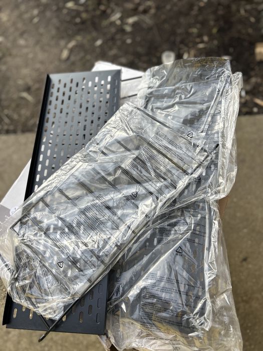 Rafturi de perete noi