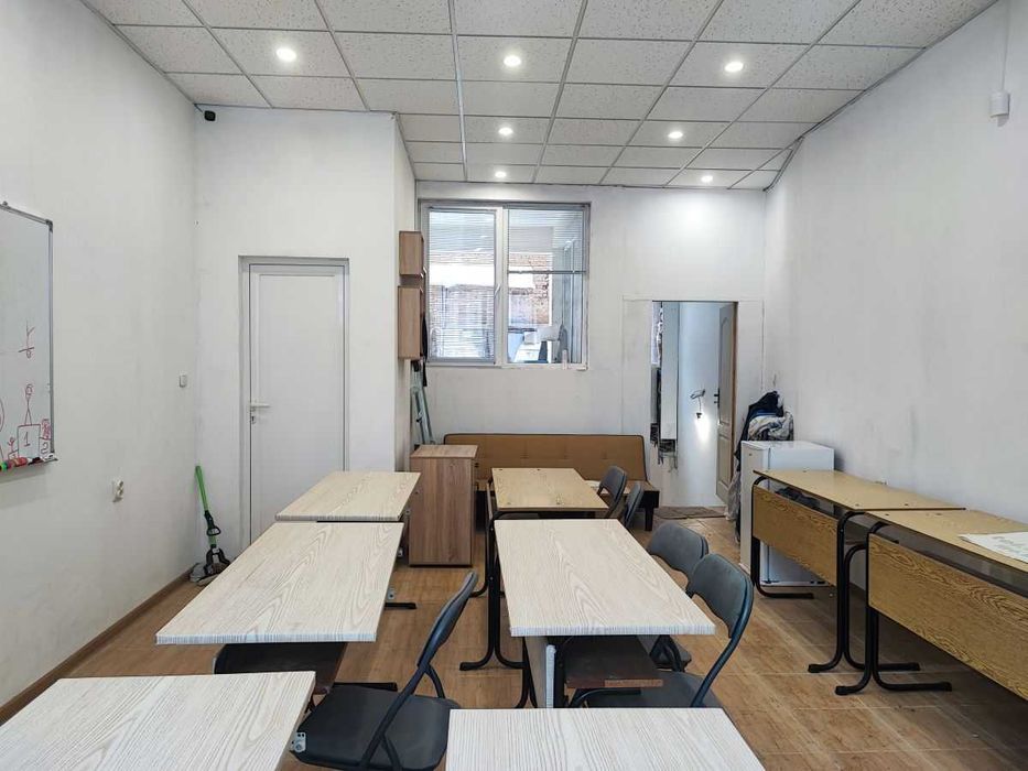 Дава се под наем Офис в Велико Търново, Център - 123 кв.м за 408 € - Снимка #1