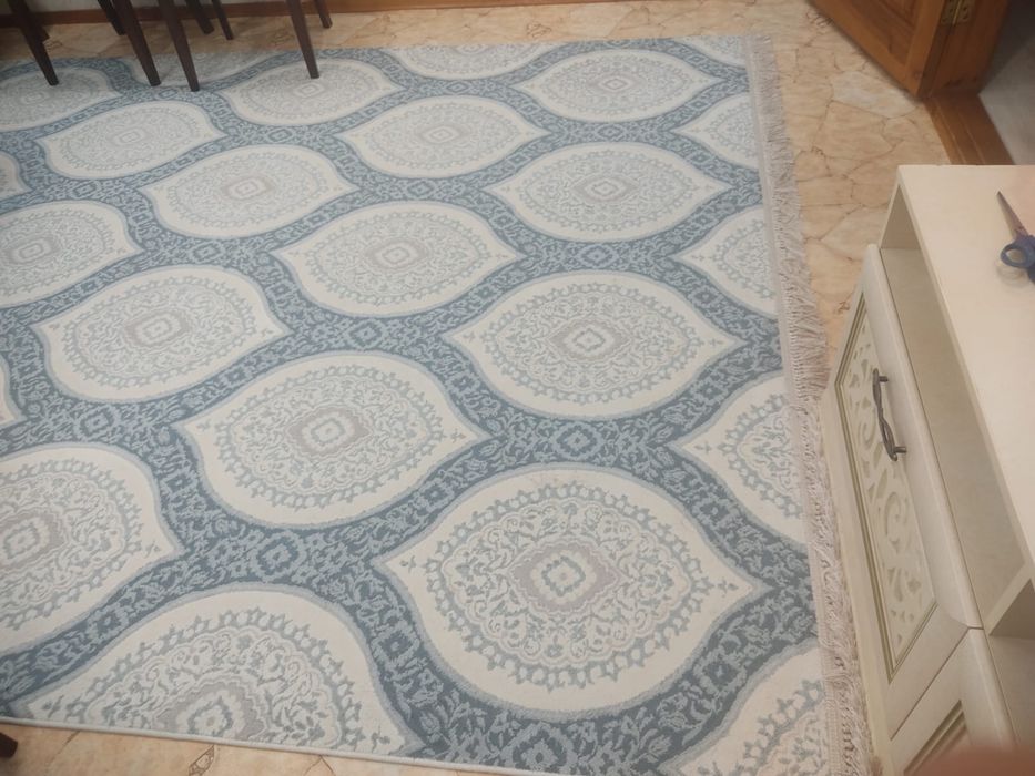 Продам красивый ковер