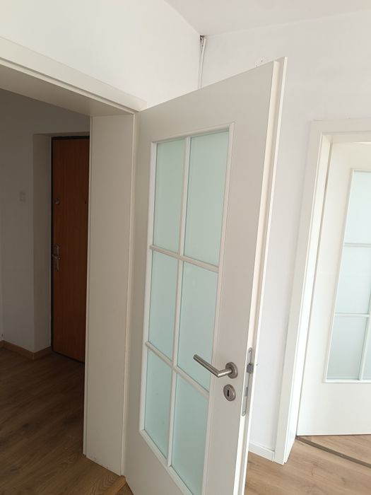 Ușa porta doors albă