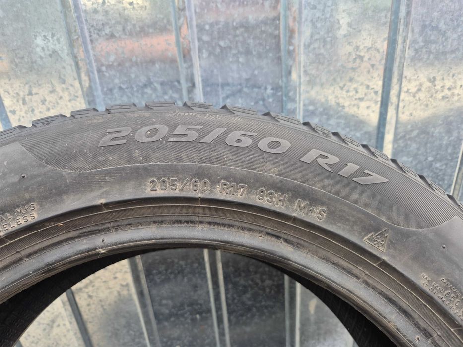 1 Anvelopa de IARNA - 205/60/17 93H - Pirelli Sottozero * OEM BMW - Stare BUNA - DOT 2015 !