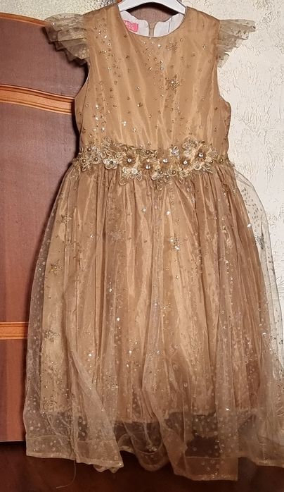 Продам платье на 10-11лет