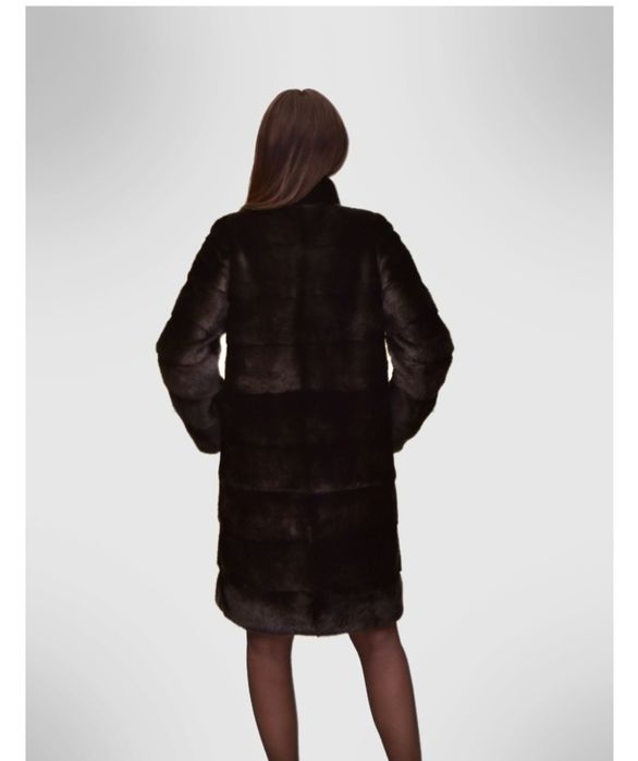 Продам шубу в отличном состоянии.