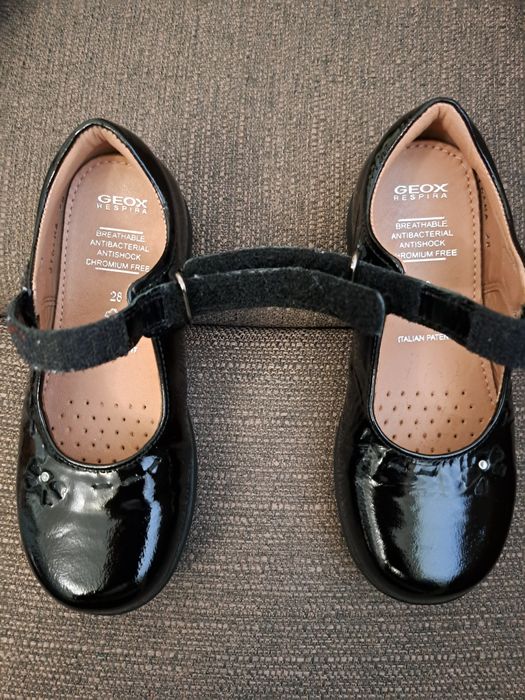 Детски официални лачени обувки Geox 28 номер