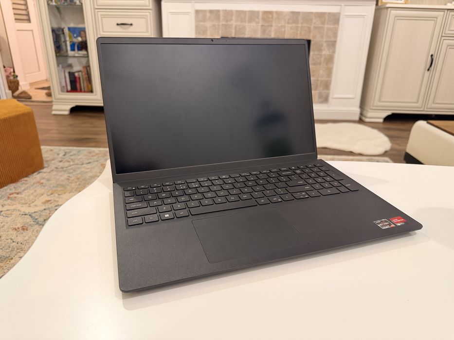 Laptop Dell Vostro 3525 -512 GB SSD-8GB RAM-Ryzen5-Stare excelenta