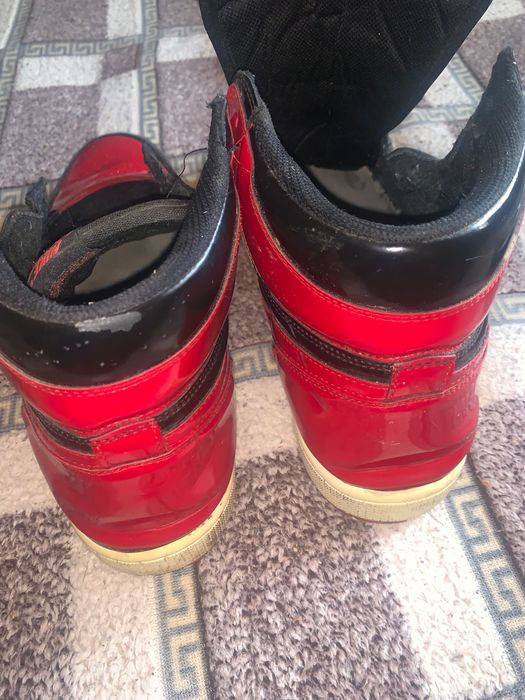 Adidasi jordan 1 patent bred