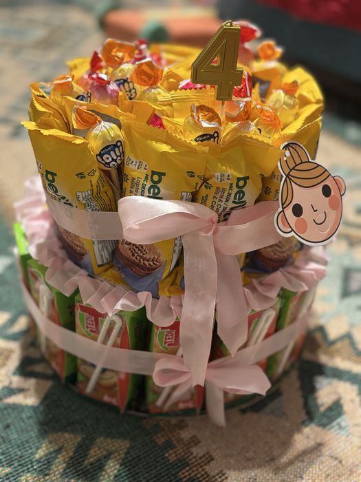 Torturi din dulciuri ambalate