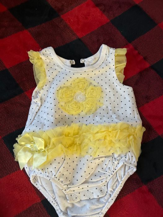 Бебешки дрехи от 0-6 месена